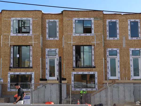 Salt Lake City, UT 84103,443 W 400 N #102