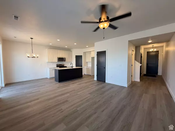 West Haven, UT 84401,4614 W 3725 S #235