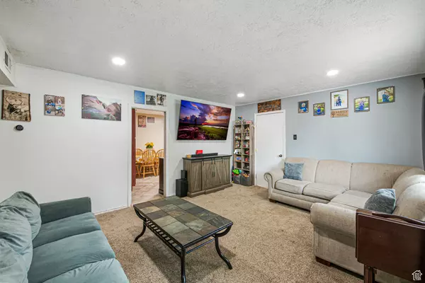Salt Lake City, UT 84118,4824 S 4520 W