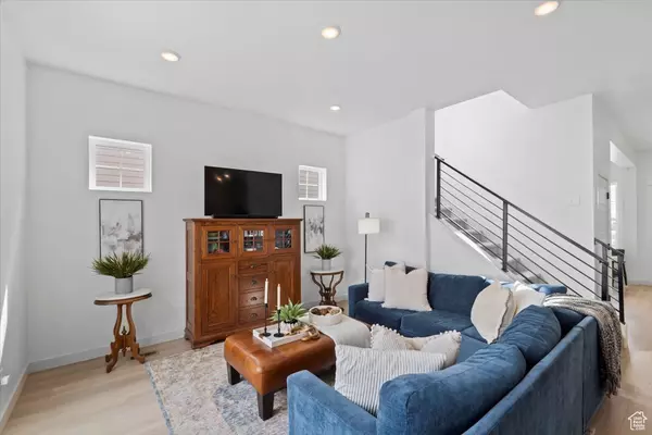 South Jordan, UT 84009,6916 W DOCKSIDER DR