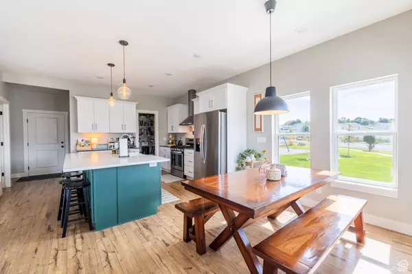 Hyrum, UT 84319,28 N 575 W
