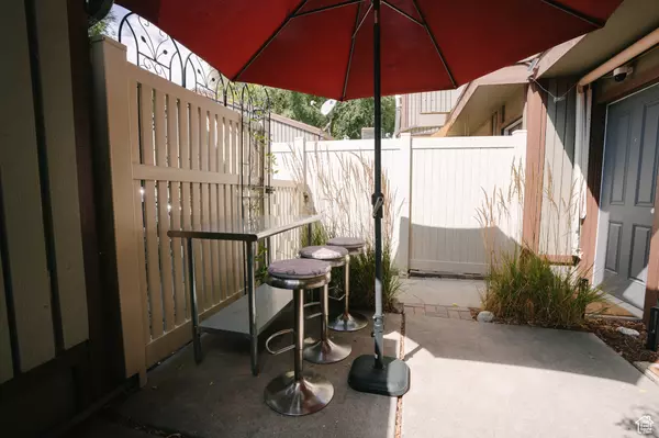 Murray, UT 84107,5461 S WILLOW LN