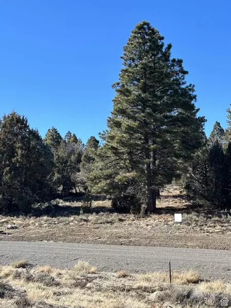 2620 N CARTER CIR, Alton, UT 84710
