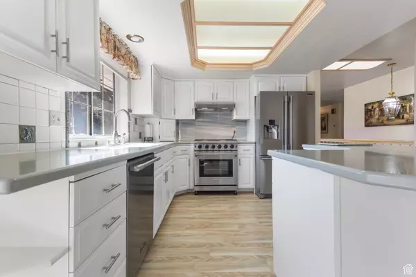South Ogden, UT 84405,5760 S 1050 E