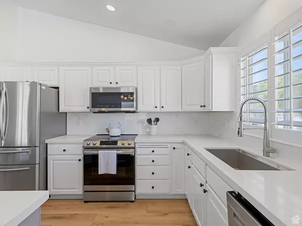 Murray, UT 84123,1212 W WILLOW RUN DR S