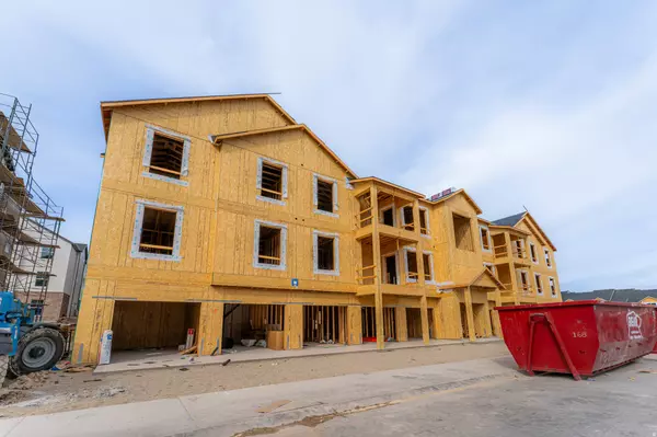 Saratoga Springs, UT 84045,855 N PUGH LN #N301