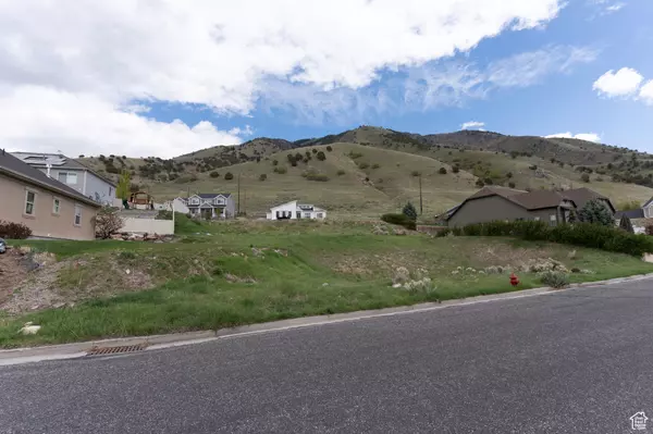 North Logan, UT 84341,1810 N 2070 E #10
