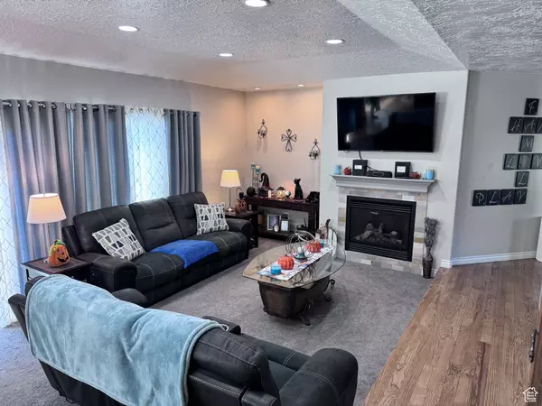 Syracuse, UT 84075,1137 W 2500 S