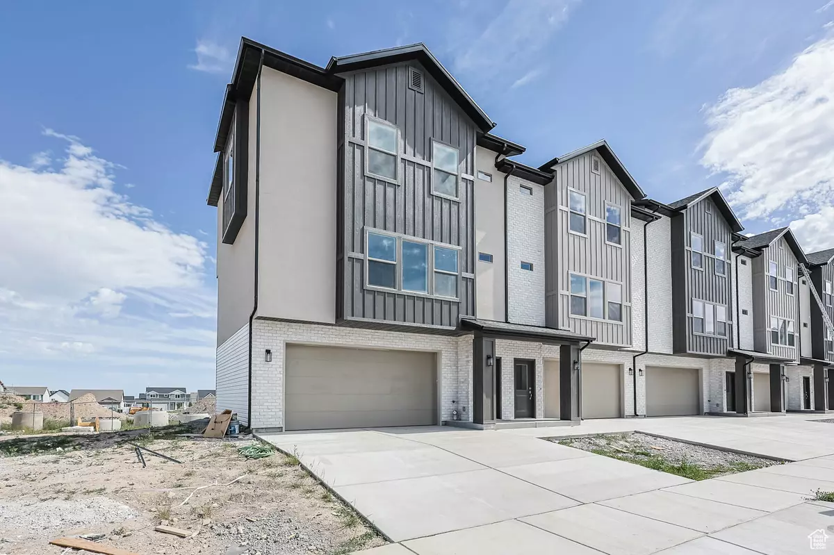 Tooele, UT 84074,606 W CAROLES WAY #12