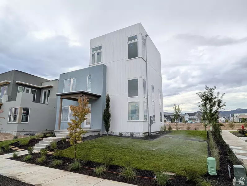 11372 S AQUA ST W #228, South Jordan, UT 84009