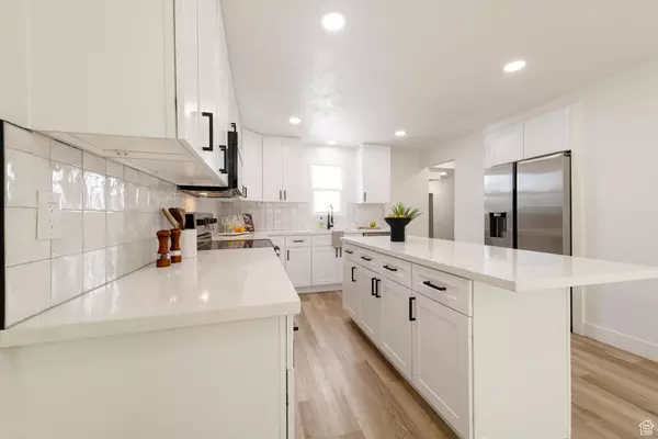 South Jordan, UT 84095,9847 S 1000 W