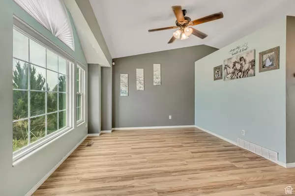 Farr West, UT 84404,3046 N 2575 W