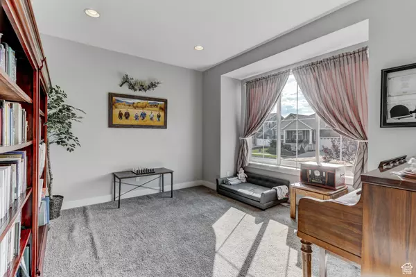 Layton, UT 84041,774 W FARMING WAY