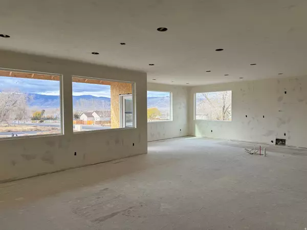 Monroe, UT 84754,291 N SOUTH BEND DR.