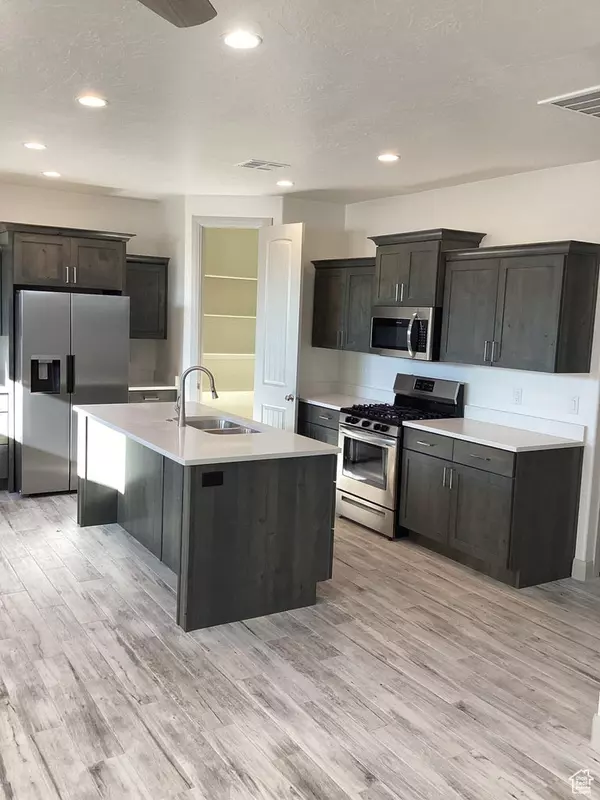 Hurricane, UT 84737,3578 W 175 N