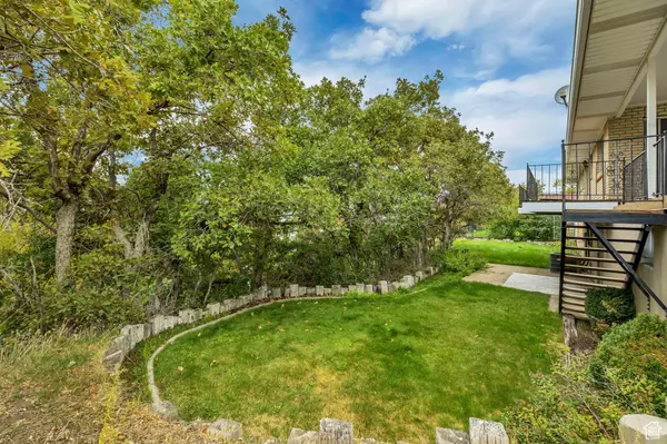 Bountiful, UT 84010,2506 GREEN OAKS DR
