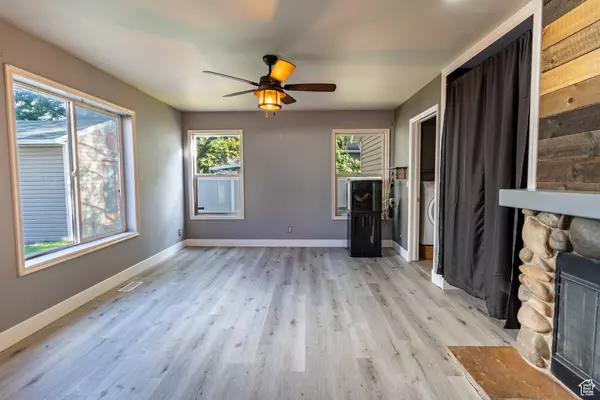 Layton, UT 84041,1474 N 285 E
