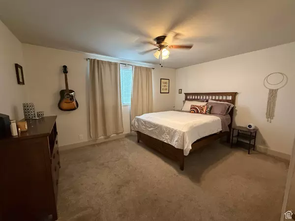 Midvale, UT 84047,925 E CREEKHILL LN #11