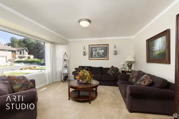 Sandy, UT 84093,2056 E MEADOW LARK WAY