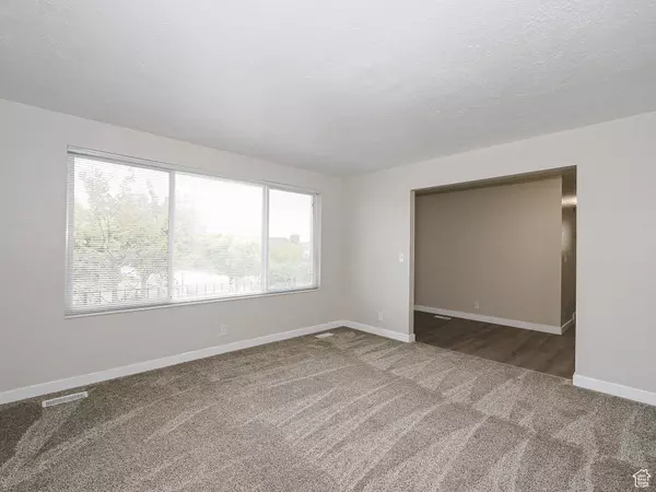 West Valley City, UT 84120,5283 W 4025 S