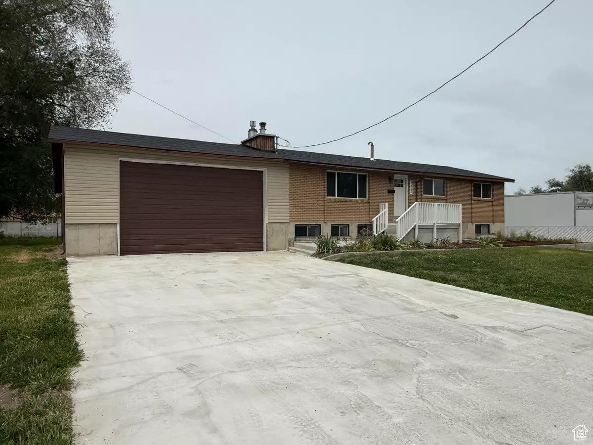 Magna, UT 84044,2612 S 8590 W