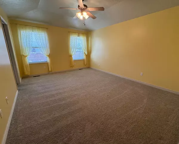 North Ogden, UT 84414,1708 N 900 E