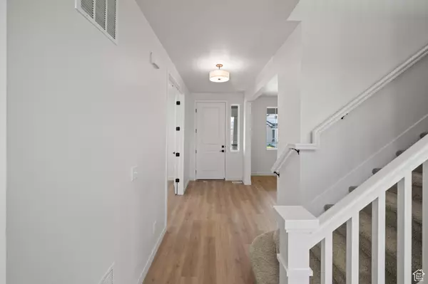 Eagle Mountain, UT 84005,5443 N CLIFFROSE DR #637