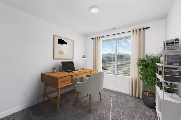 Stansbury Park, UT 84074,641 HAL ST