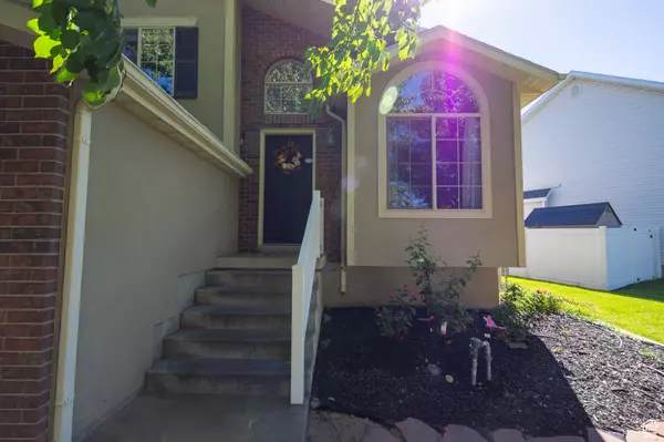 Clearfield, UT 84015,2337 S 50 E