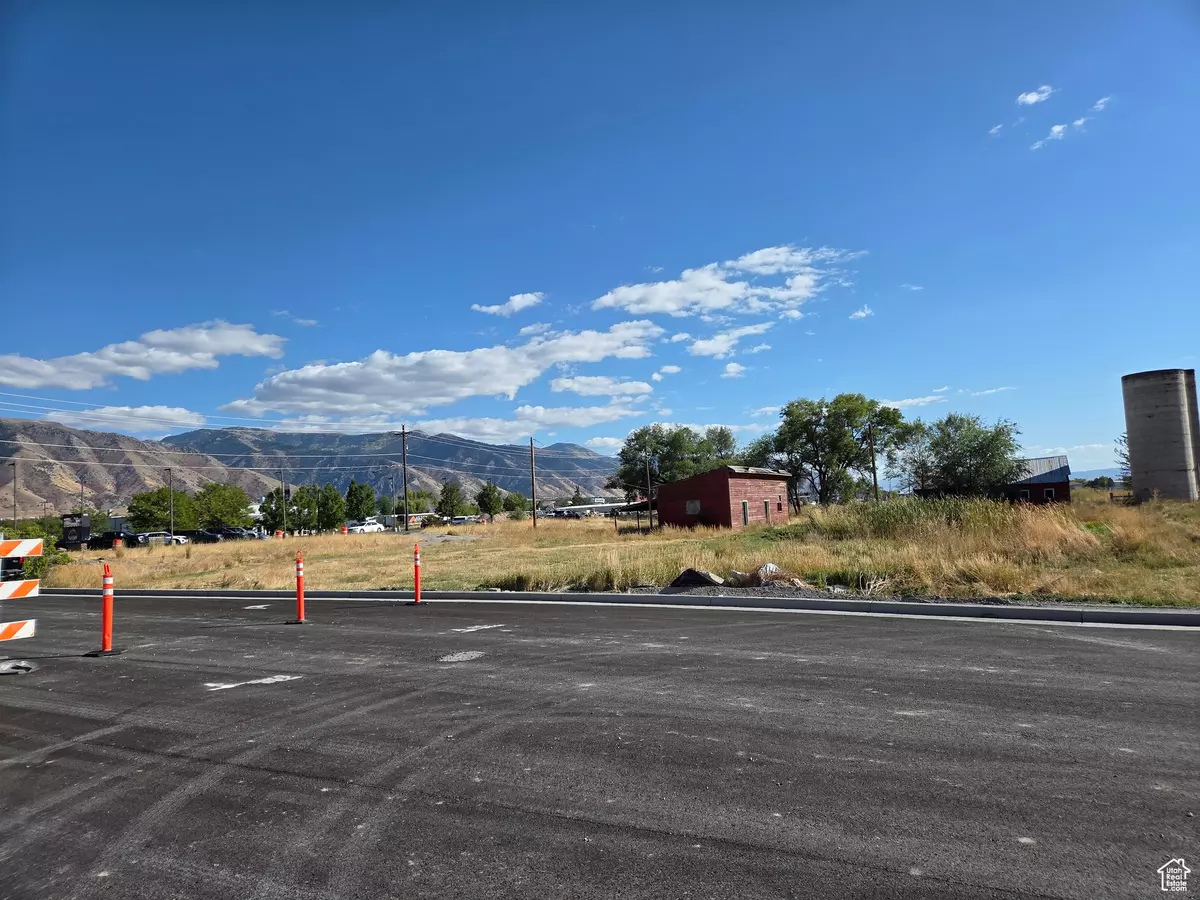 North Logan, UT 84341,2807 N MAIN ST