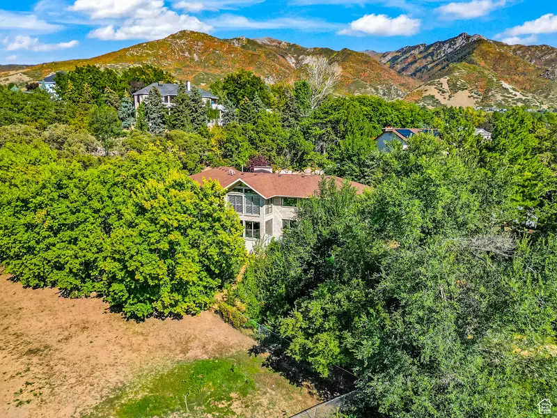 1434 WASHAKIE CIR, Ogden, UT 84403