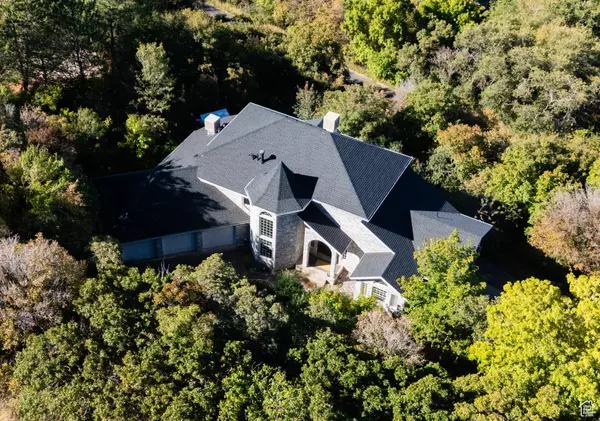 6124 OSMOND DR, South Ogden, UT 84403