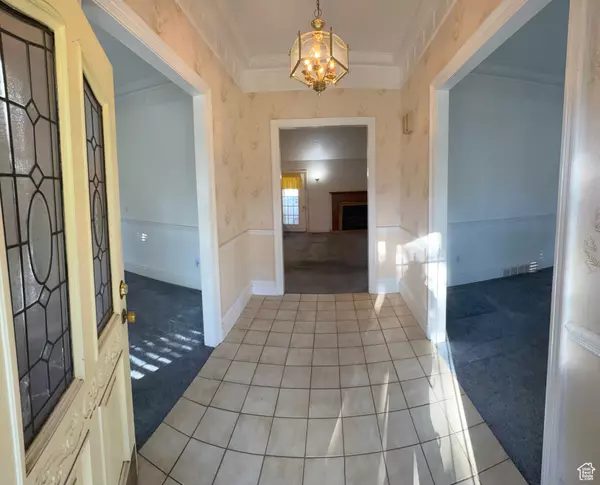 Murray, UT 84107,5882 S MEADOWCREST DR