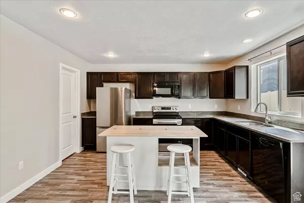 Saratoga Springs, UT 84045,3023 S RED PINE DR. W #2526