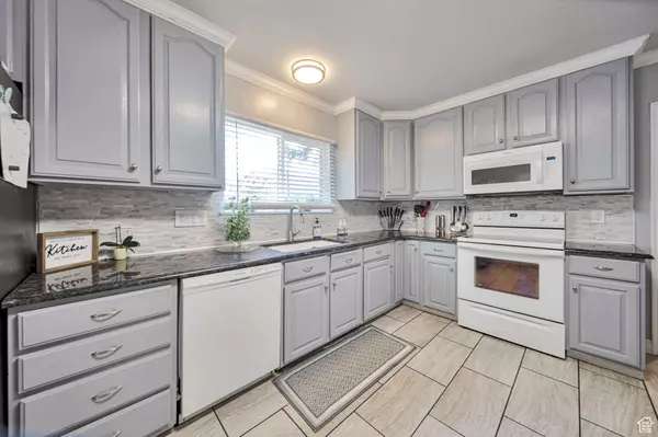 Holladay, UT 84121,5946 S HIGHLAND DR E