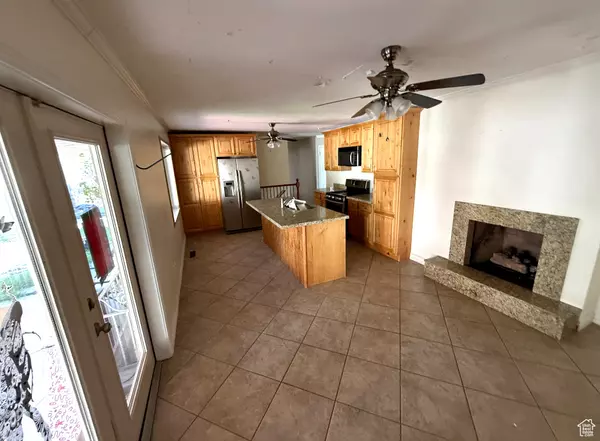 Holladay, UT 84124,3983 S MERCURY DR