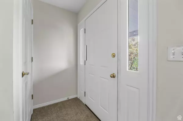 Bountiful, UT 84010,2015 RIDGEHOLLOW DR