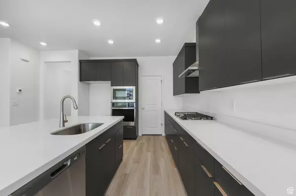 Herriman, UT 84096,6683 W MOUNT BRISTOL LN S #116