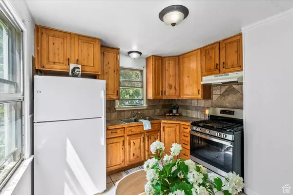 South Ogden, UT 84403,3868 GRANDVIEW DR