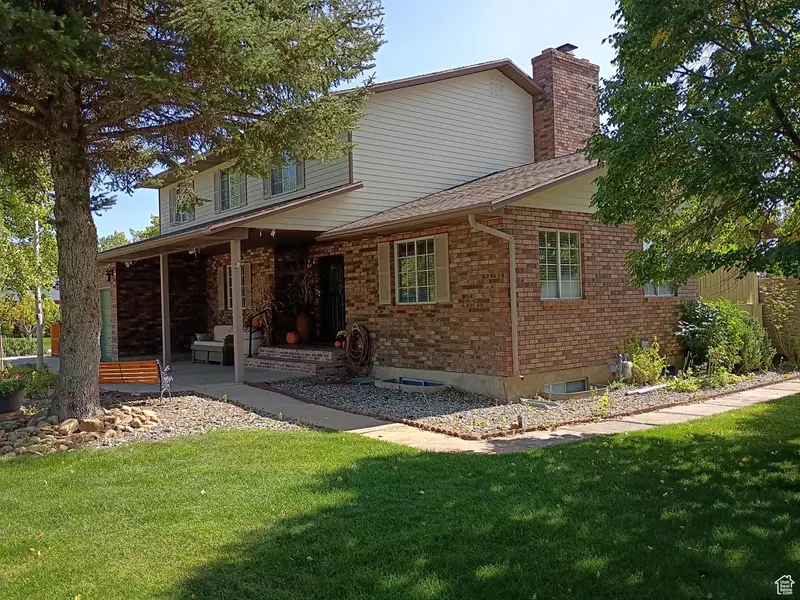 1407 SHEPHERD DR, Wellington, UT 84542