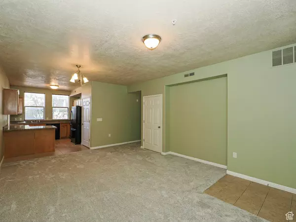 Sandy, UT 84070,180 ALBION VILLAGE WAY #201