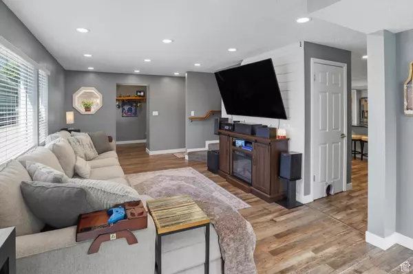 Ogden, UT 84414,692 E 2400 N