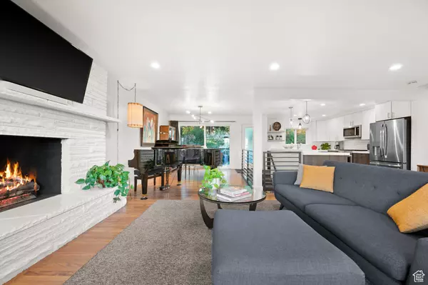 Salt Lake City, UT 84109,3169 S PLATEAU DR E
