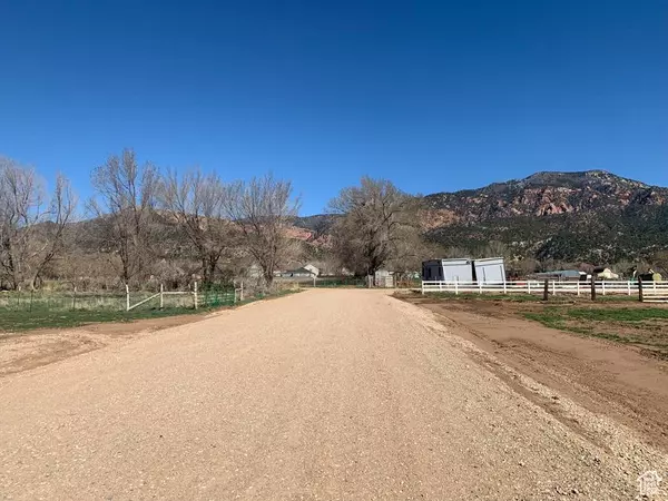 Kanarraville, UT 84742,450 N 150 N #4