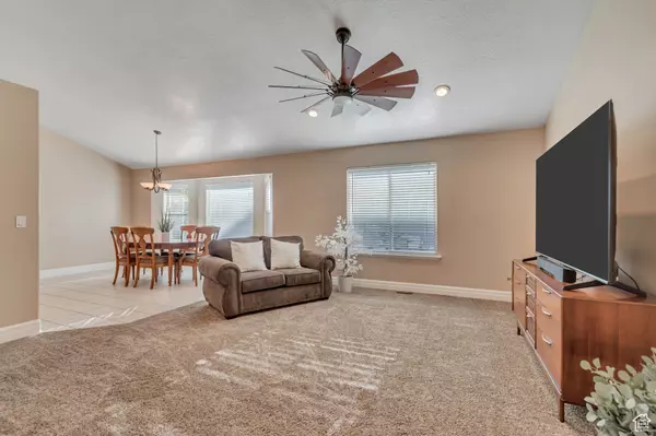 Saratoga Springs, UT 84045,2237 S MAVERICK RD