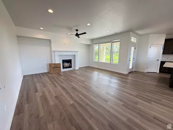 West Point, UT 84015,3849 W 50 S #426