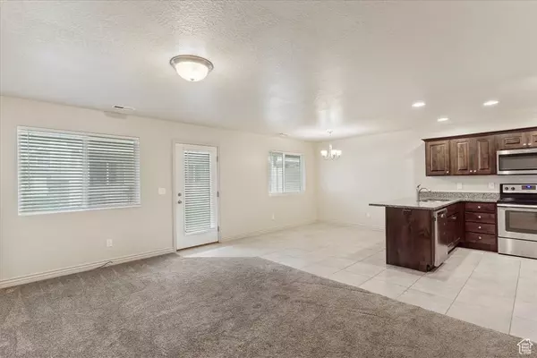 West Point, UT 84015,1832 W 725 N