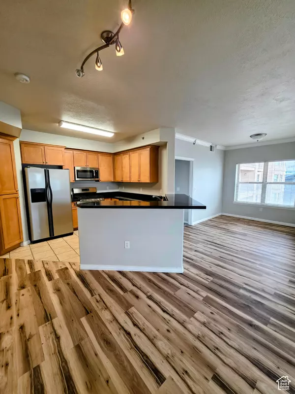 Salt Lake City, UT 84101,5 S 500 W #801