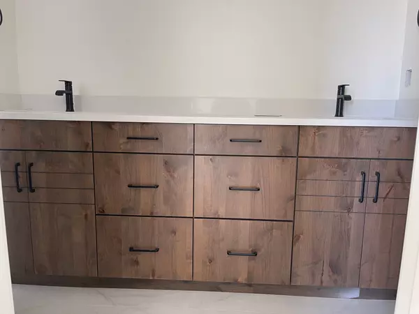 Hurricane, UT 84737,1601 W 470 N