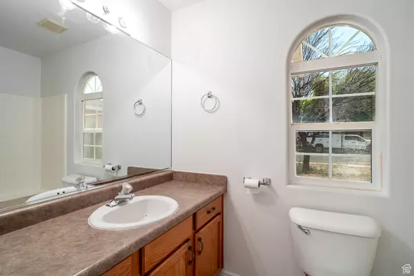 La Verkin, UT 84745,145 N 380 W
